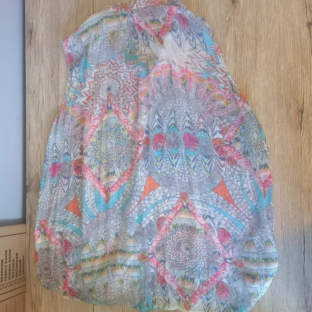 COPY - ❤️‍🔥2=$20 / 3=$25❤️‍🔥 Gordon Smith sheer colourful light weight top (Si - Picture 5 of 5